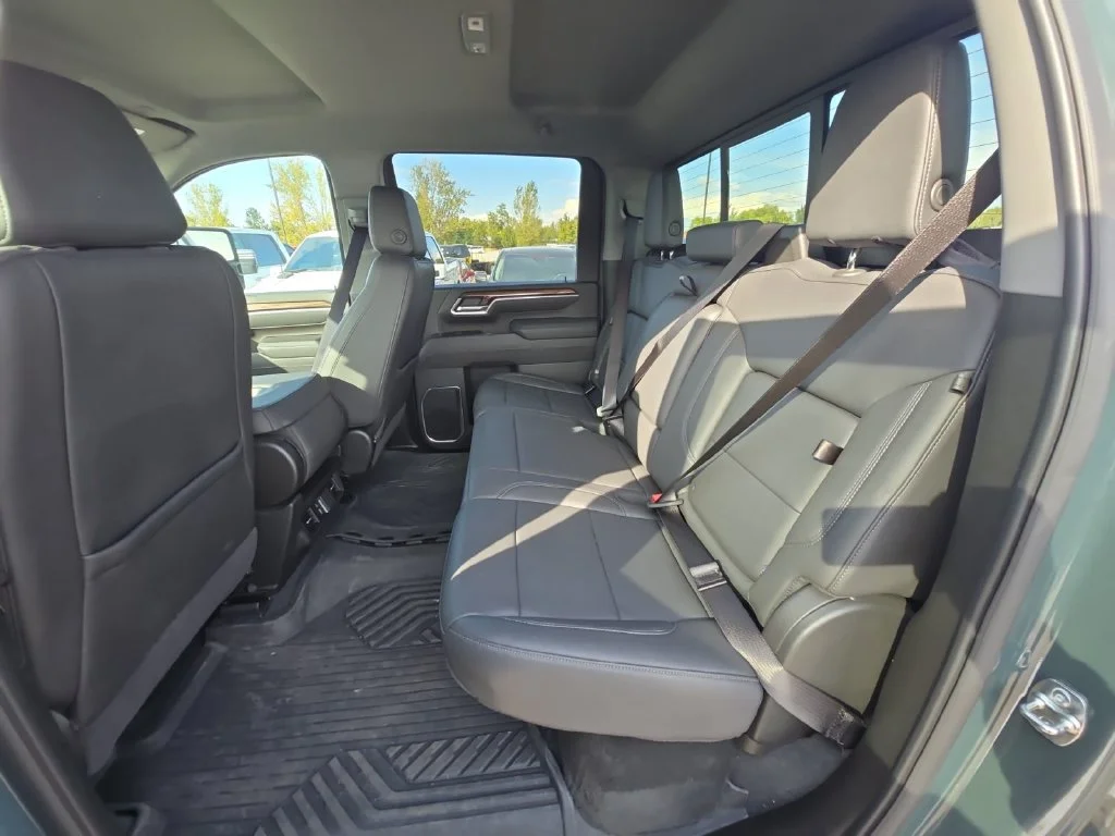 Used 2025 Cypress Gray Chevrolet LT image 28