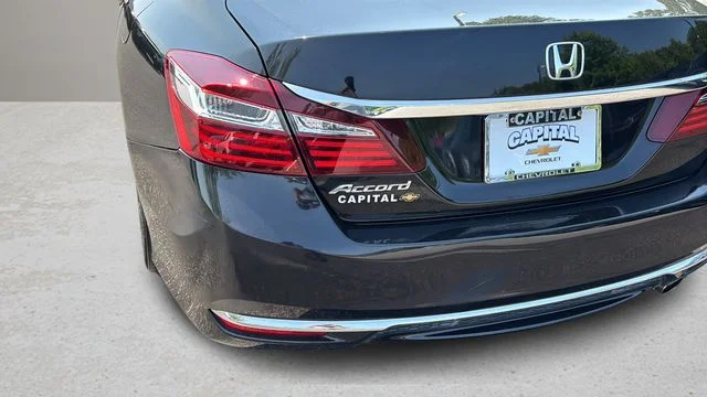 Used 2016  Honda LX image 35
