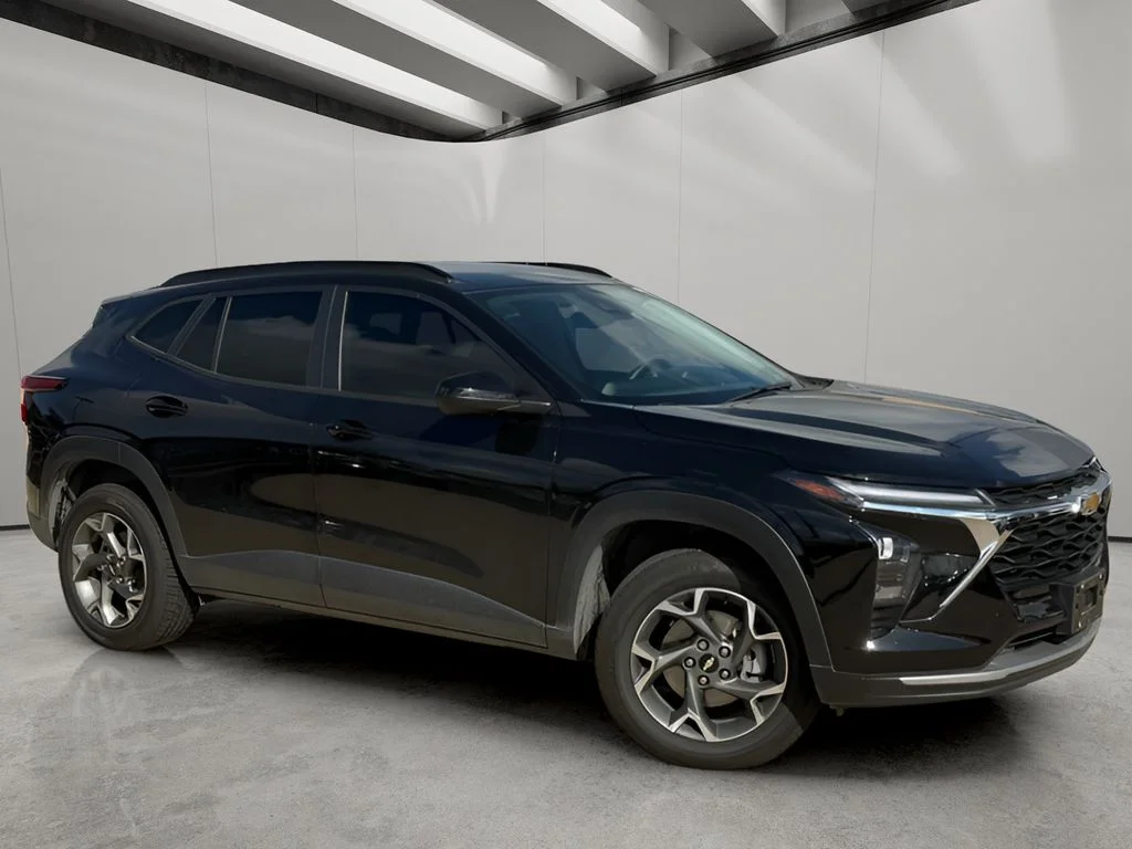 Used 2025 Mosaic Black Metallic Chevrolet LT image 8