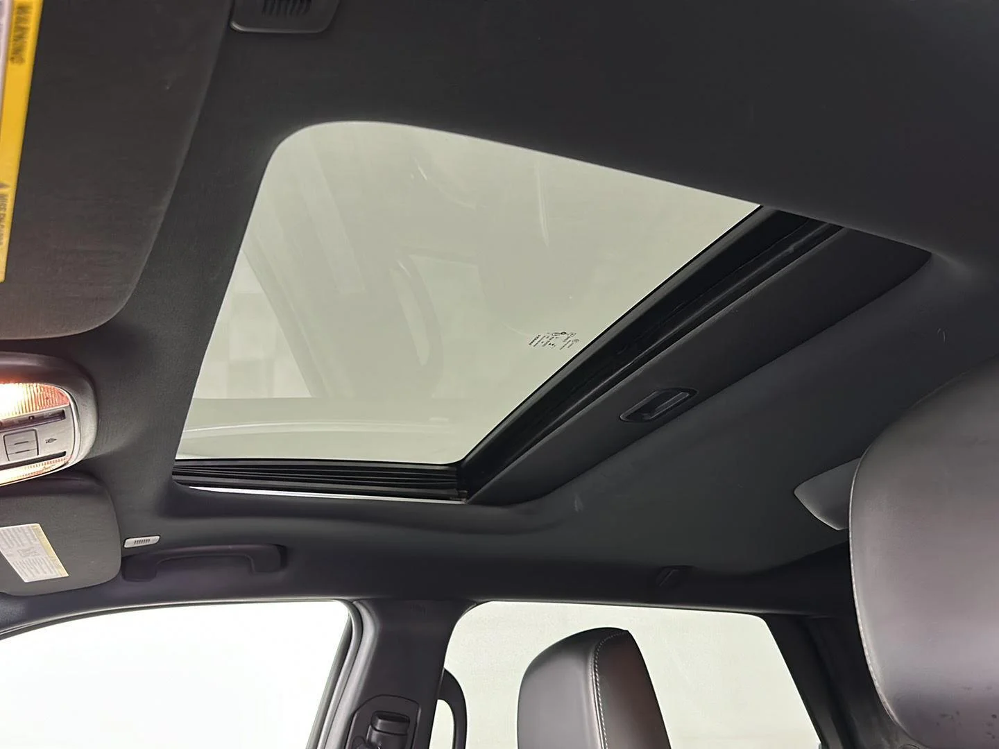 Used 2025 Vapour Grey Dodge R/T image 10