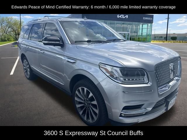 Used 2020 Gray Lincoln Reserve image 2