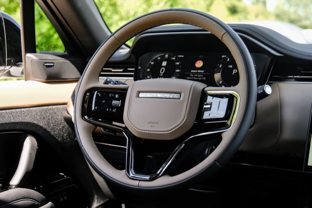 New 2027 Fuji White Land Rover Dynamic SE image 21