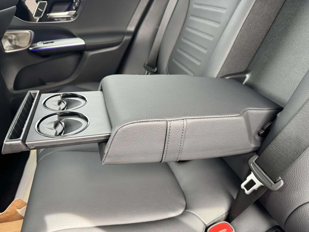 New 2026 Blue Mercedes-Benz GLC 300 image 31