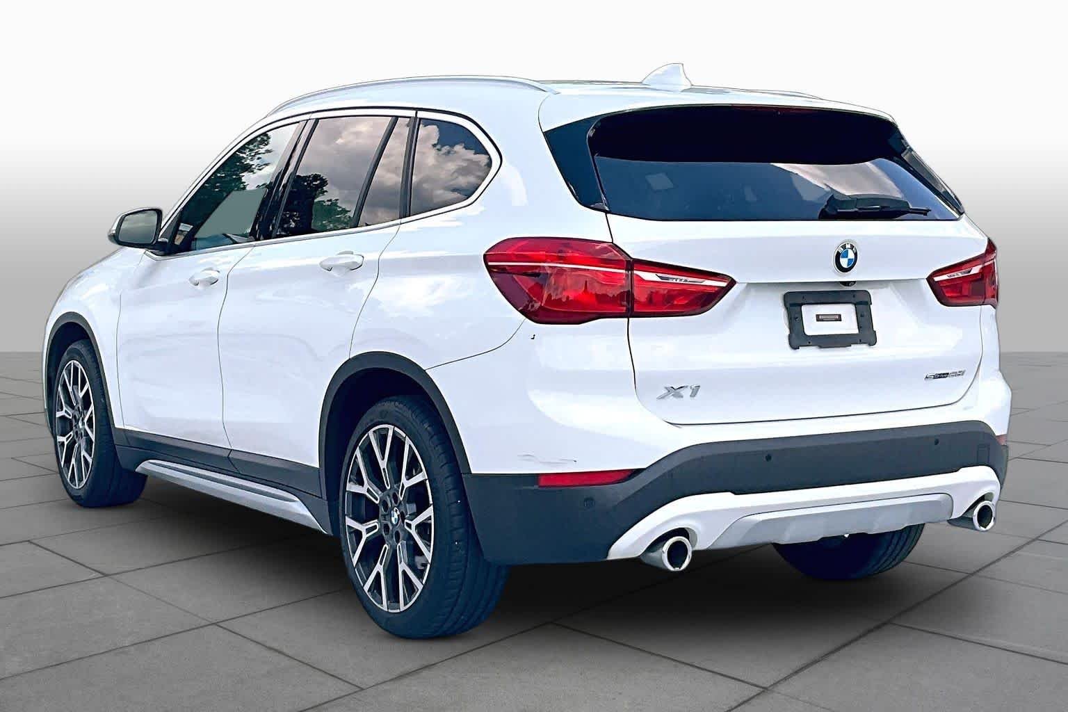 Used 2021 Alpine White BMW sDrive28i image 12