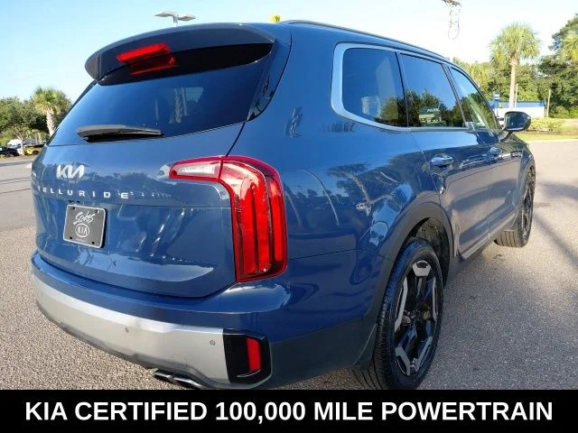 Used 2024 Black Kia S image 4
