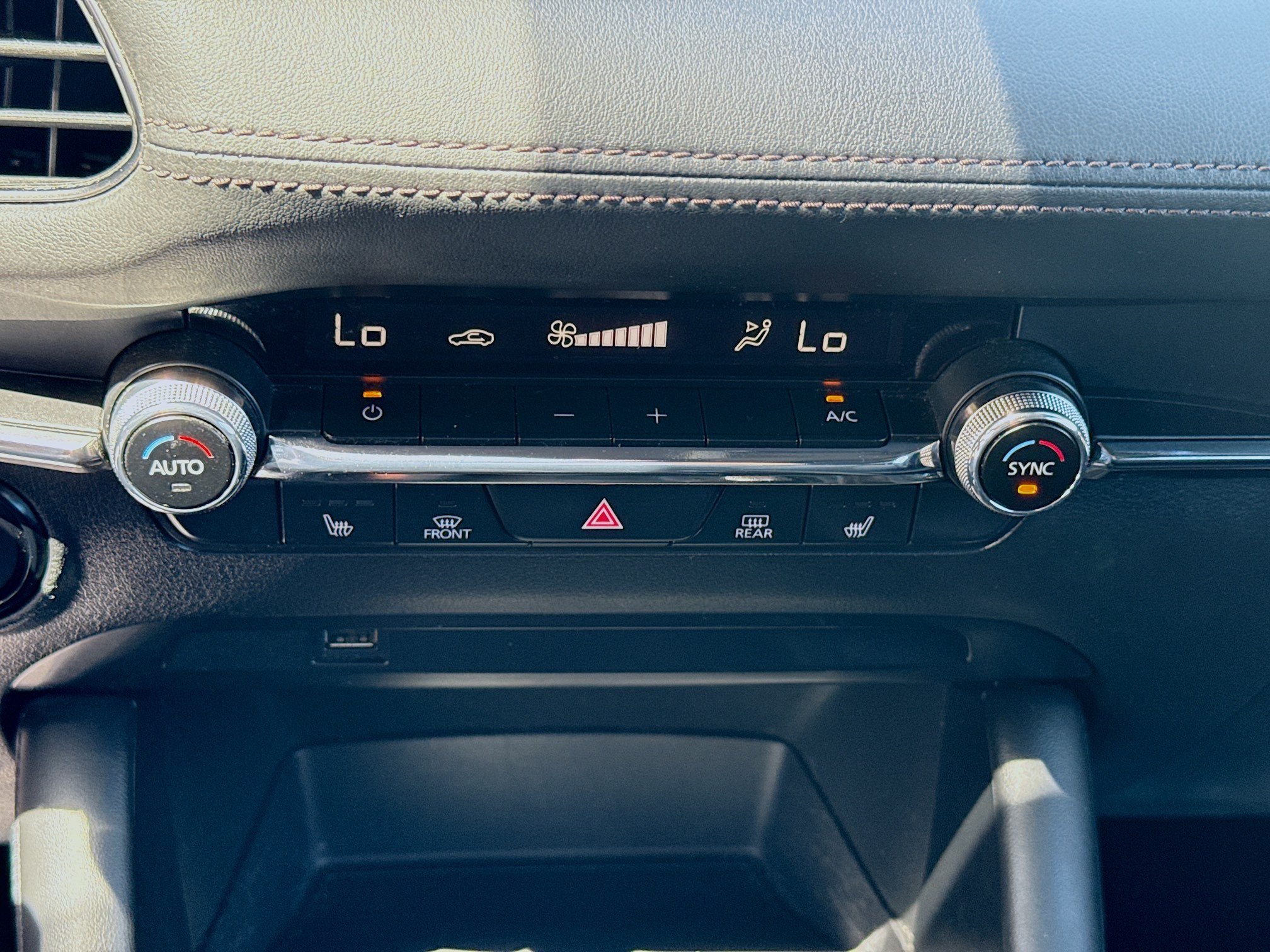 2020 Mazda Mazda3 Premium AWD - Photo 12