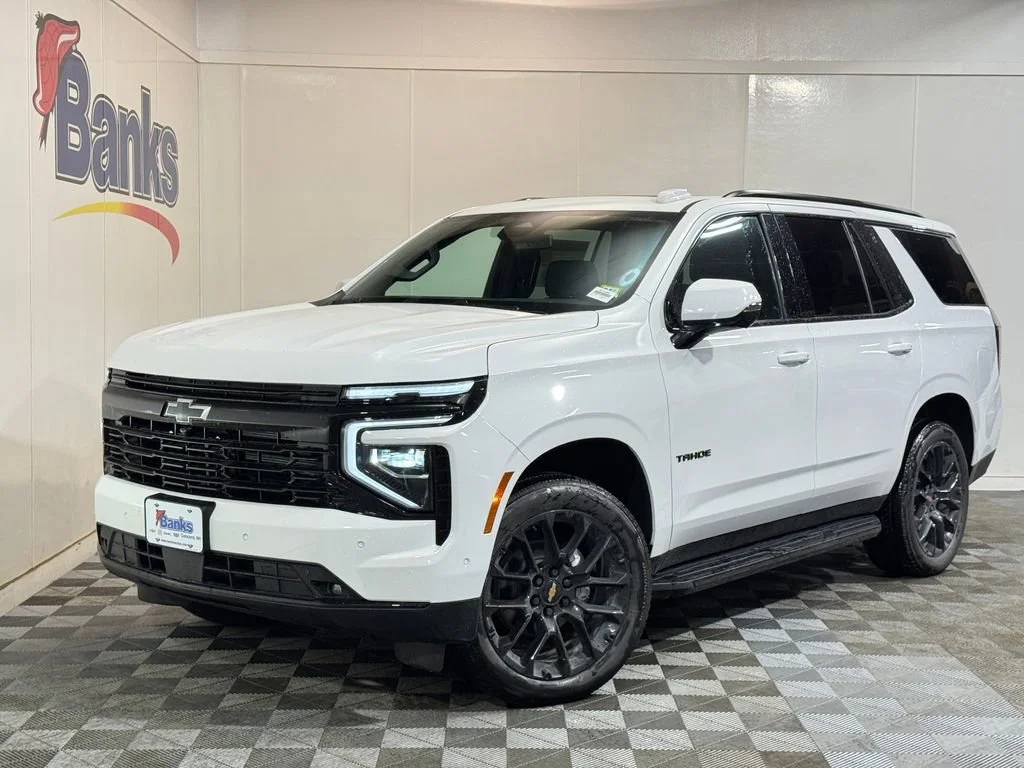 New 2026 Summit White Chevrolet RST image 2