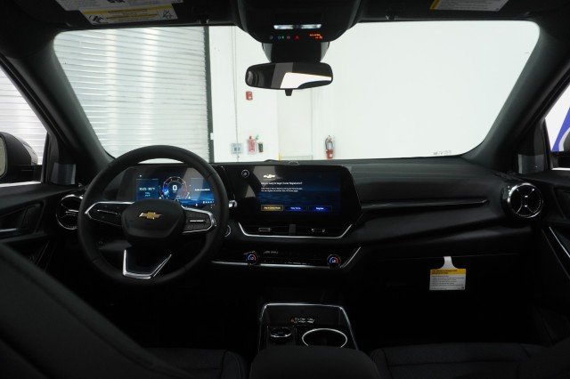 2027 Chevrolet Equinox LT - Photo 22