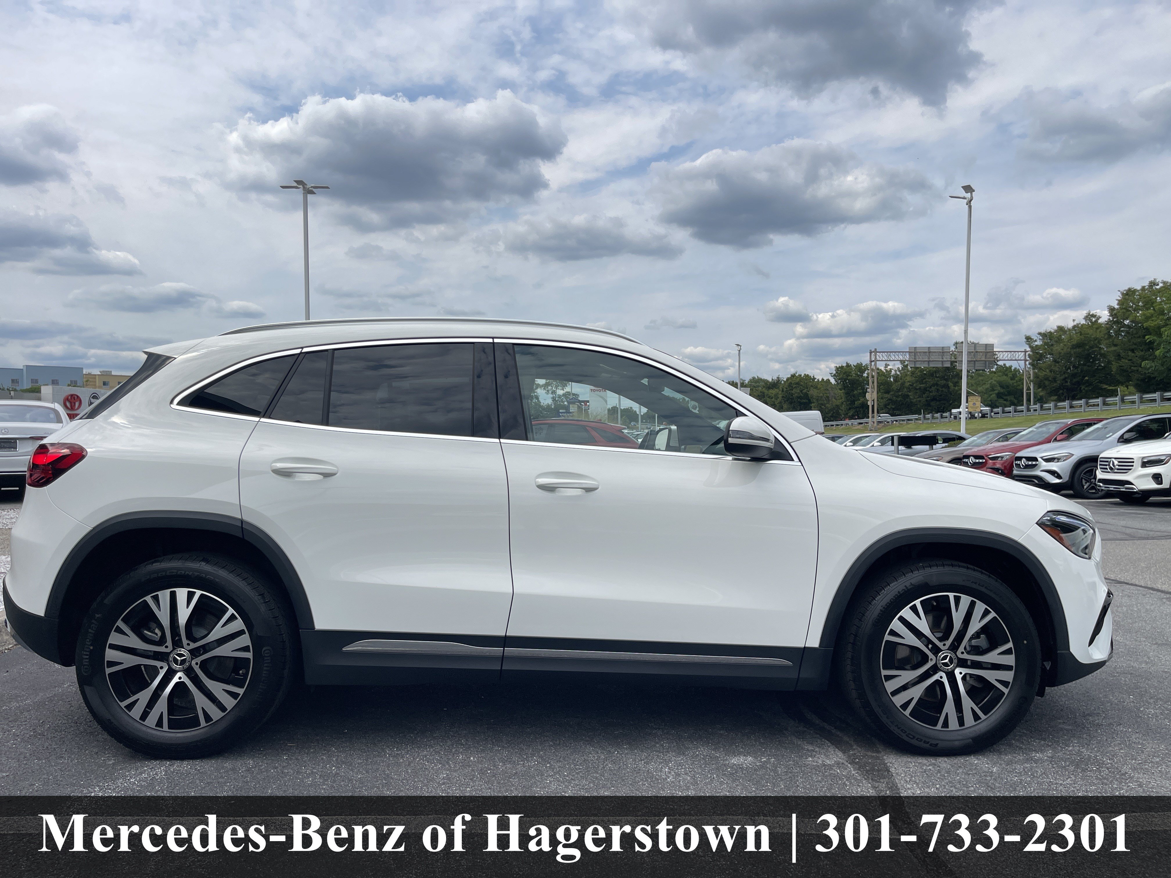 Certified Used 2025 Polar White Mercedes-Benz GLA 250 4MATIC® SUV image 37