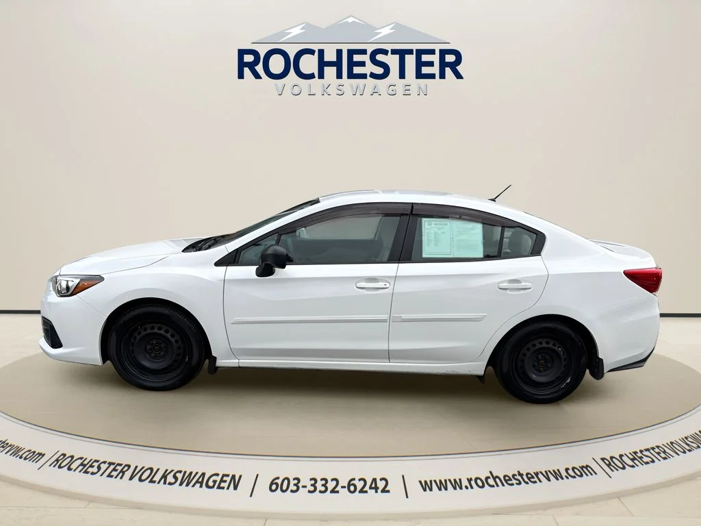 Used 2020 White Subaru Base image 3