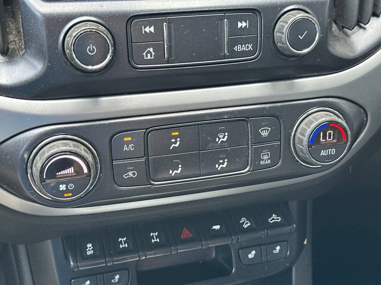 2022 Chevrolet Colorado ZR2 - Photo 25
