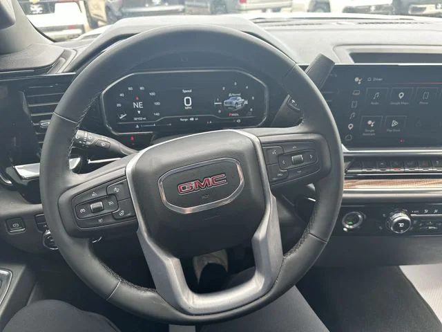 Used 2023 White GMC Elevation image 15