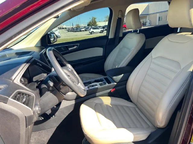 Used 2022 Red Ford SEL image 33