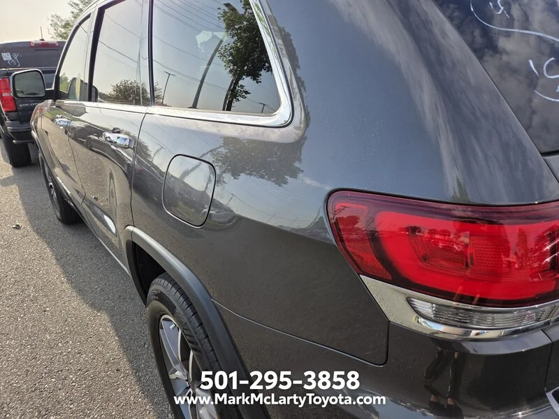 Used 2020 Crystal Metallic JEEP LIMITED image 7