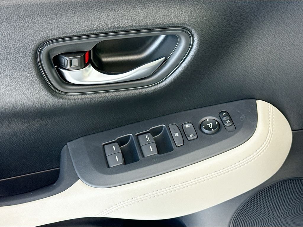 2027 Honda HR-V LX - Photo 23
