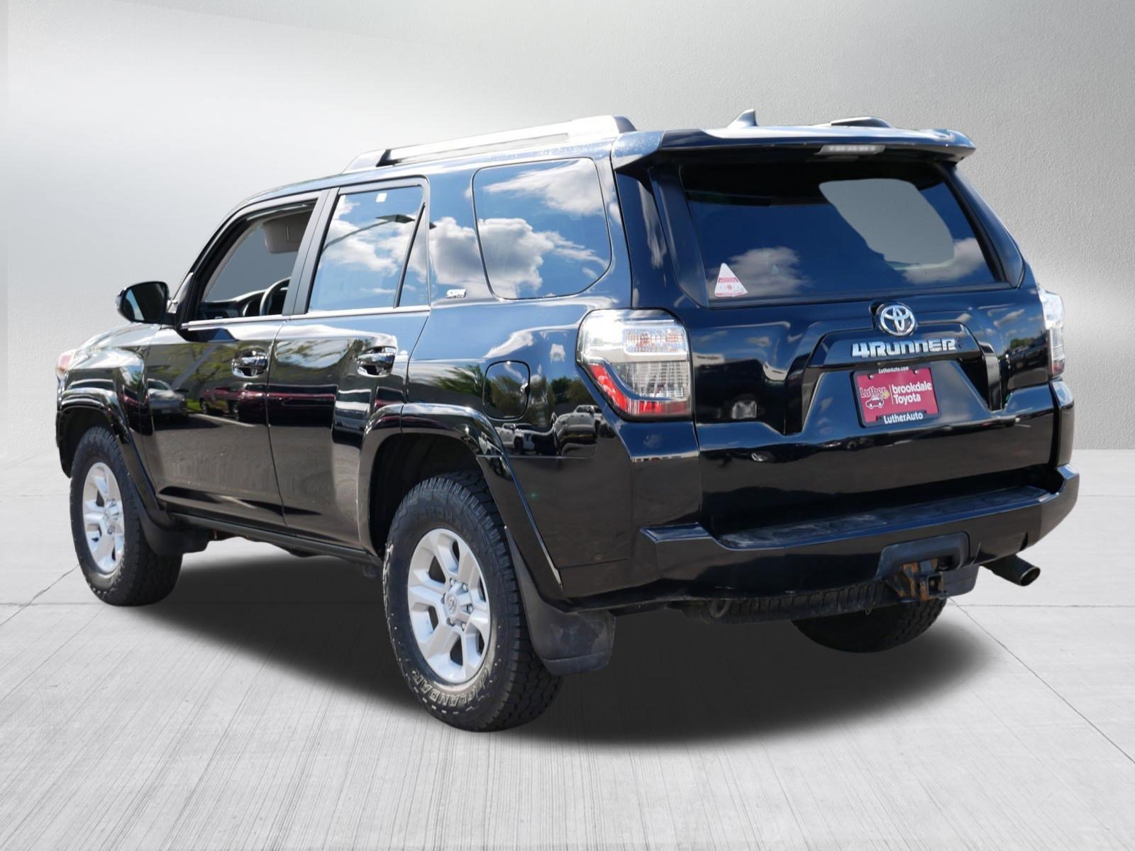 Used 2023 Midnight Black Metallic Toyota SR5 image 5
