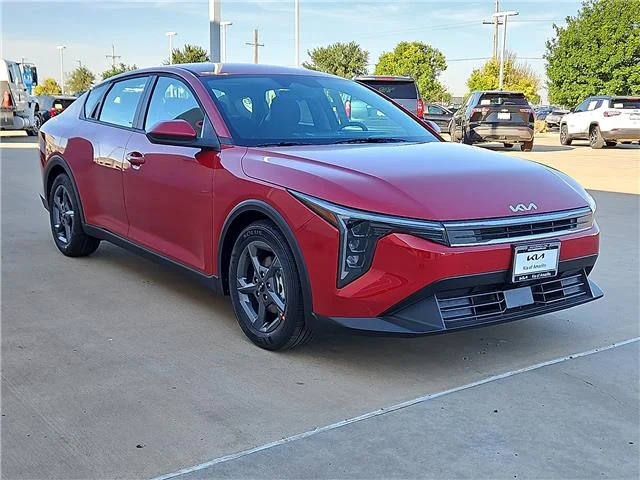 New 2026 Currant Red KIA LX image 4