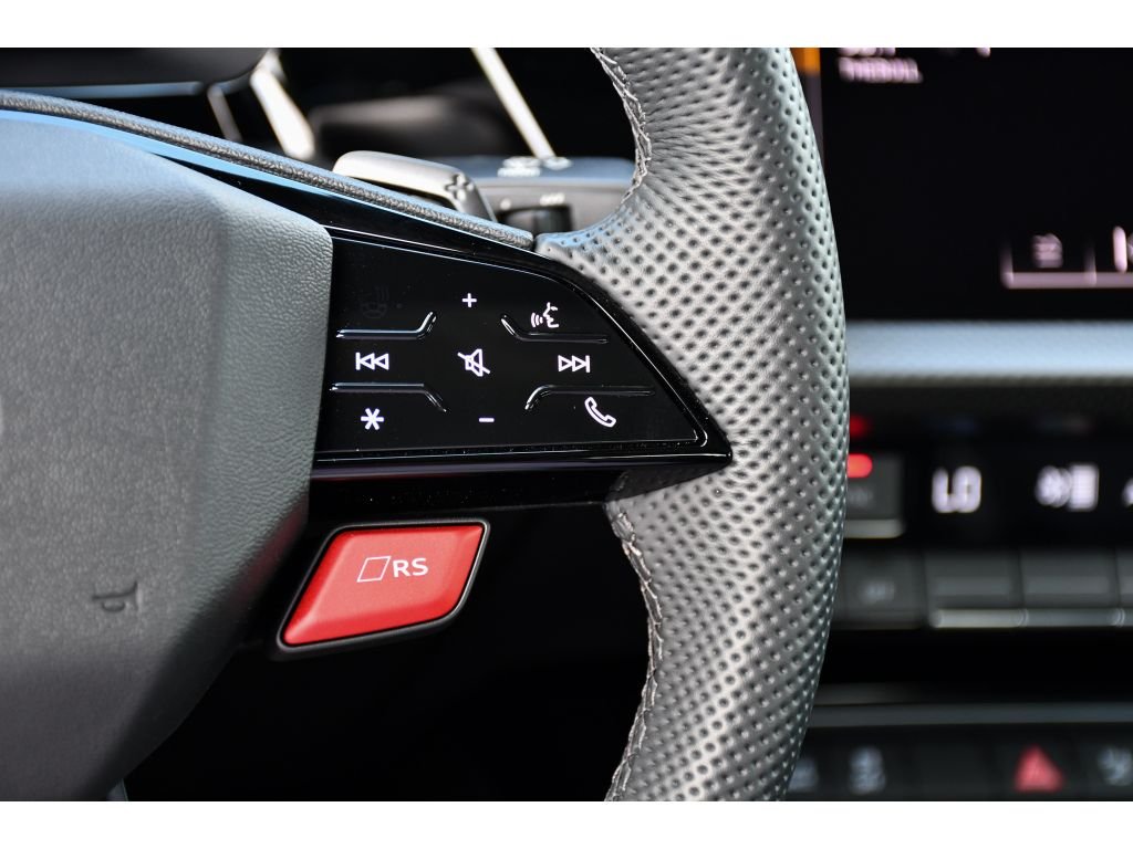 Used 2026 Daytona Gray Pearl Effect Audi Base image 36