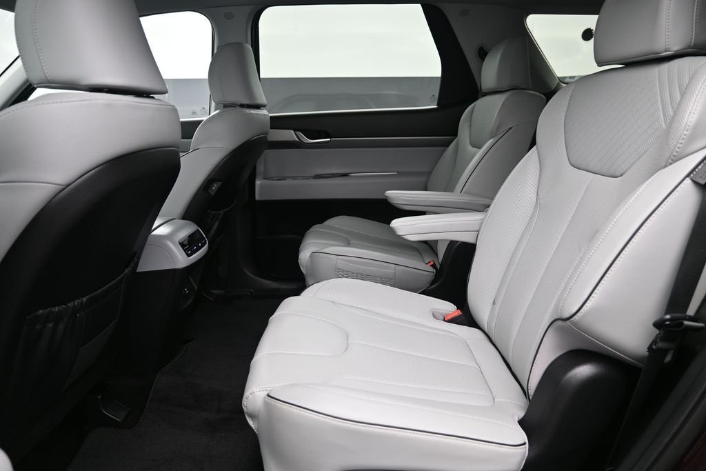 Used 2023 Red Hyundai SEL image 17
