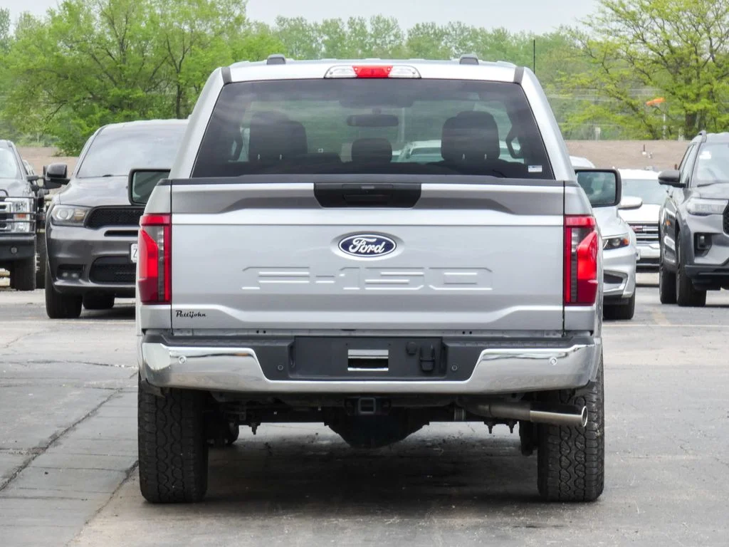 Used 2025 Silver Ford XLT image 4