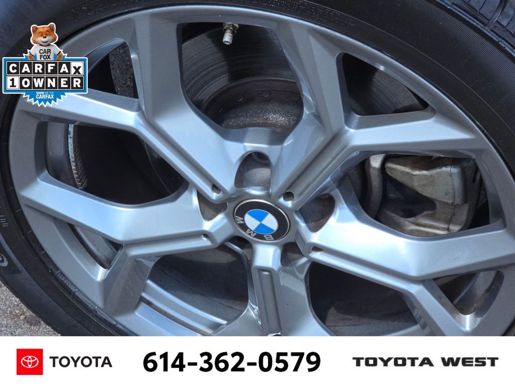 Used 2024 Gray BMW xDrive30i image 13
