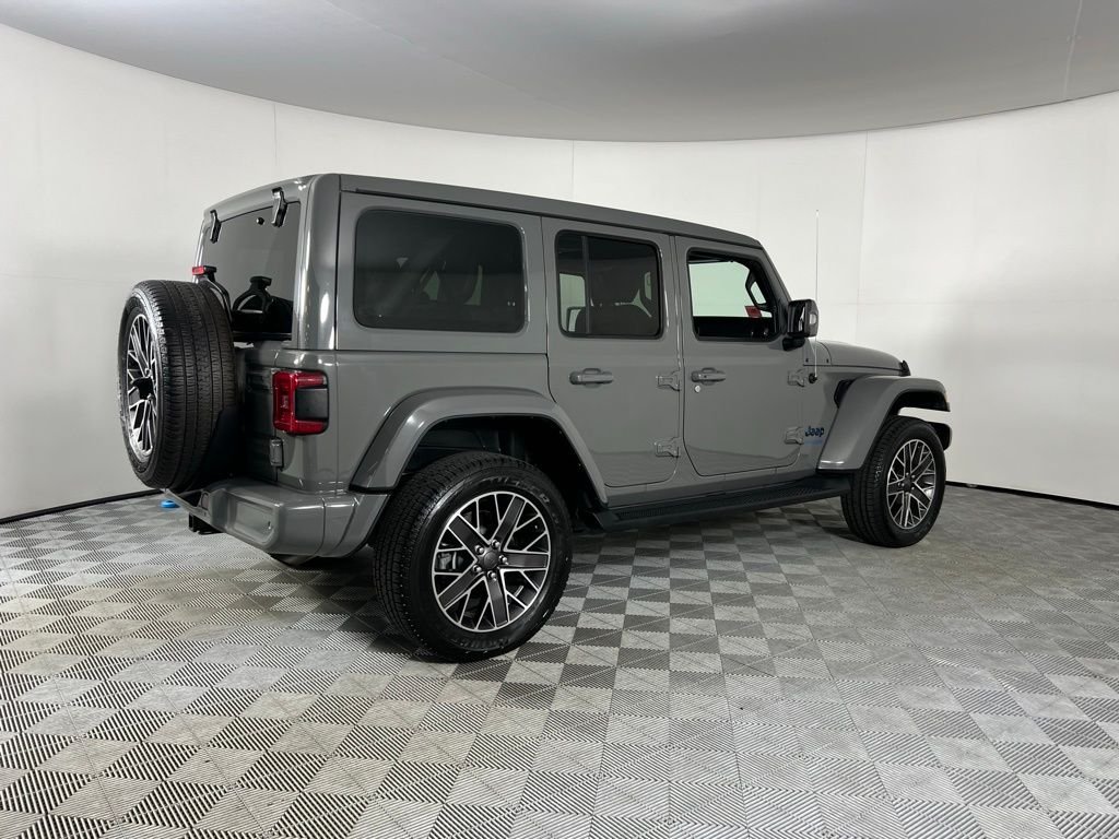 2022 Jeep Wrangler Unlimited Sahara High Altitude 4xe photo 3