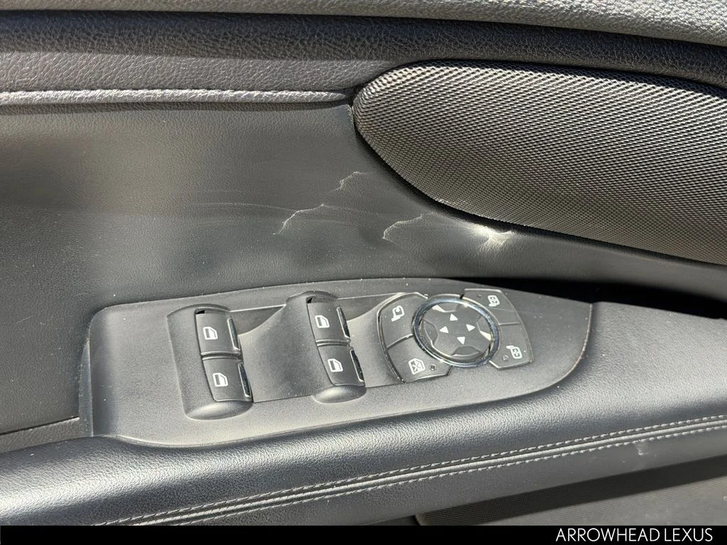 Used 2019 Black Lincoln Reserve image 17