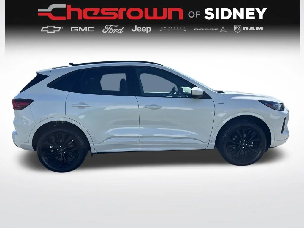 Used 2025 White Ford ST-Line Elite image 6
