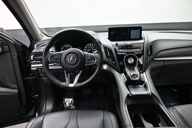 Used 2019  Acura Technology Package image 17