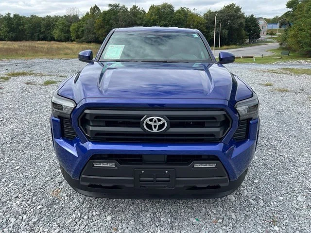 Used 2025 Blue Toyota SR5 image 8