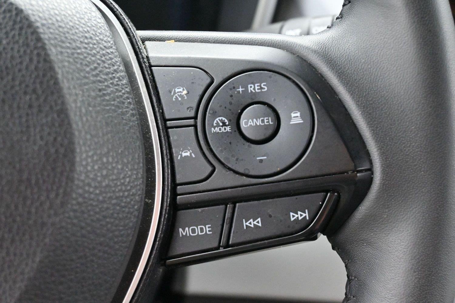 Used 2024 Ice Cap Toyota XSE image 18