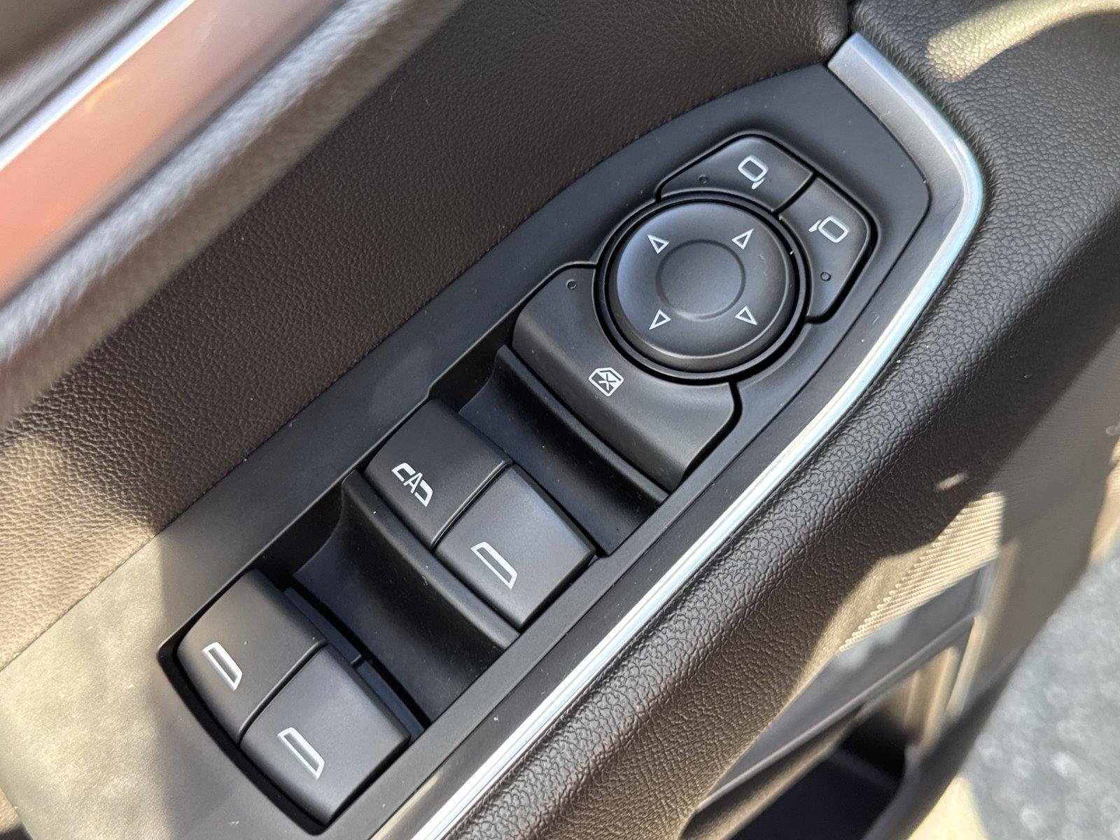 Used 2023 TITANIUM RUSH METALLIC GMC Elevation image 21