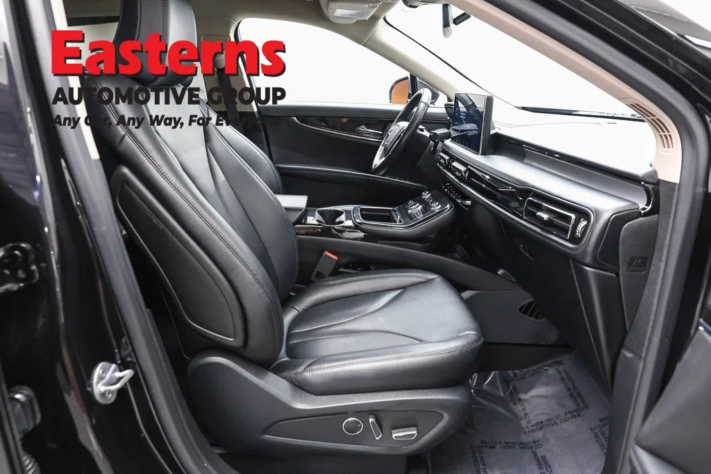 Used 2022 Black Lincoln Standard image 25