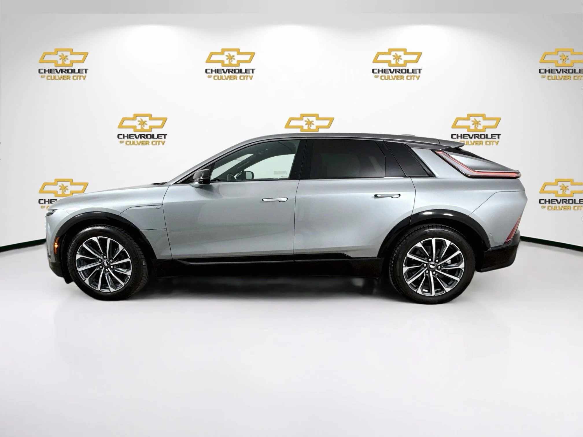 Used 2024 Argent Silver Metallic Cadillac Sport 2 image 5
