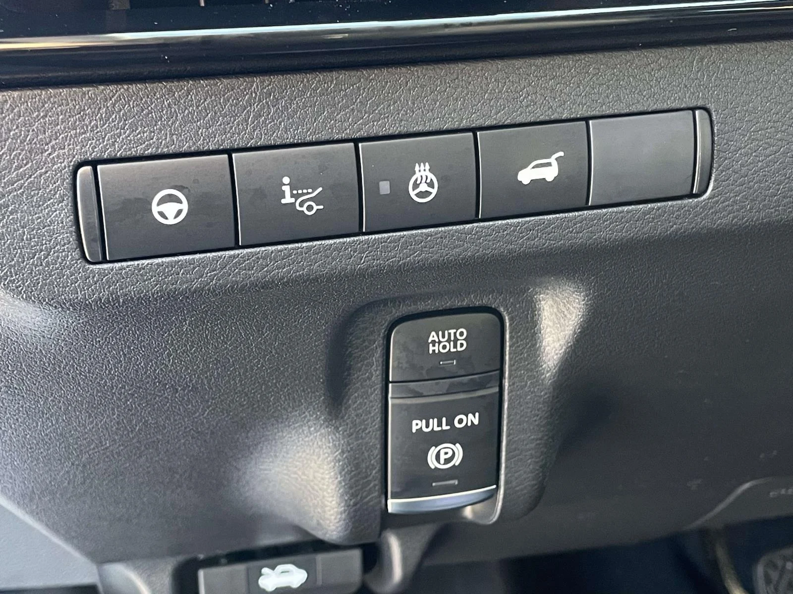 Used 2025 Everest White Pearl Tricoat Nissan Platinum image 10