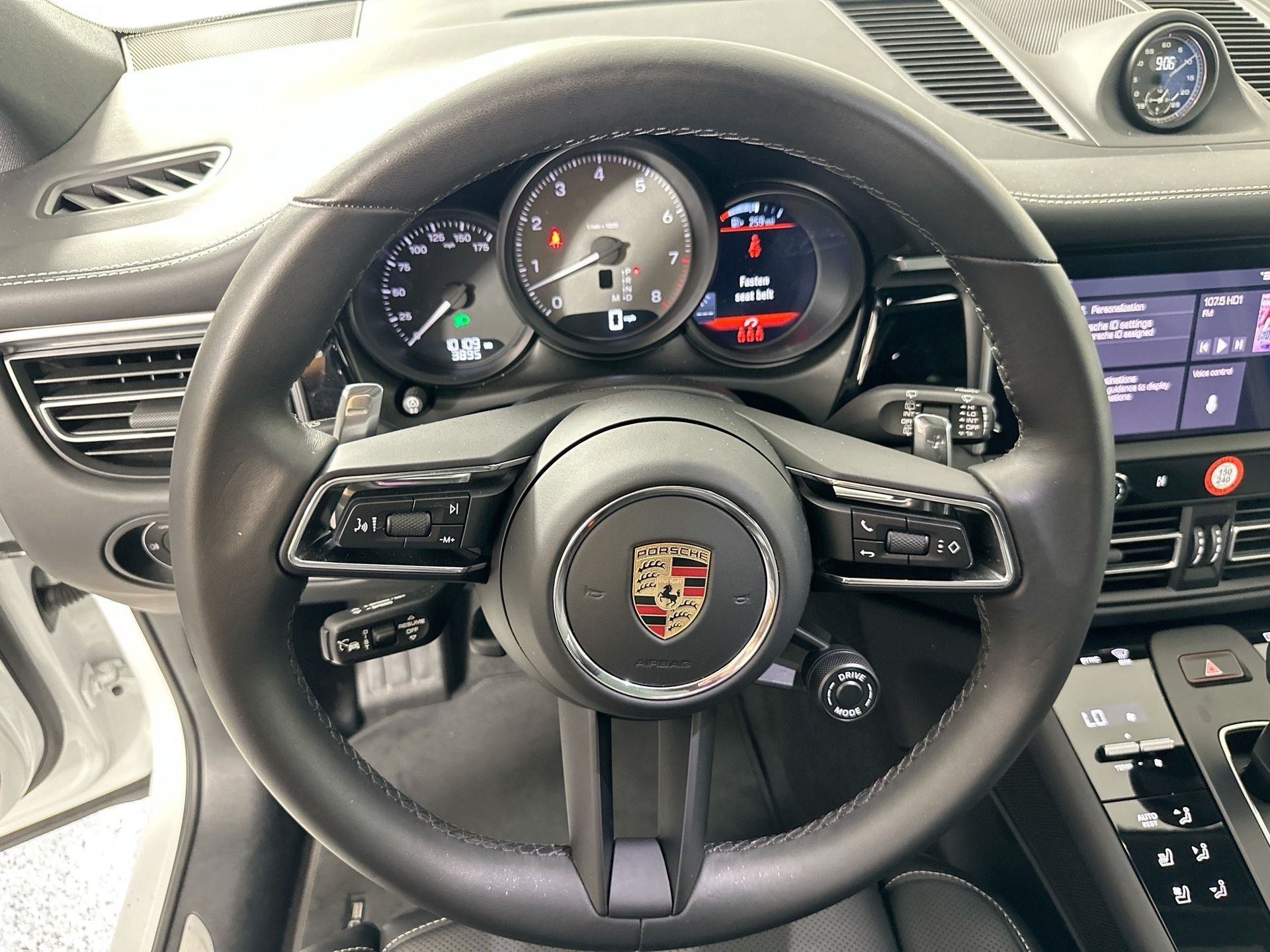 2024 Porsche Macan S - Photo 24
