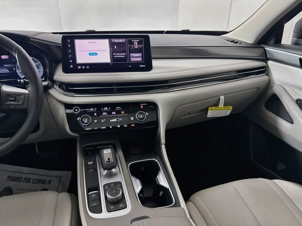 Certified Used 2027 White INFINITI PURE image 32