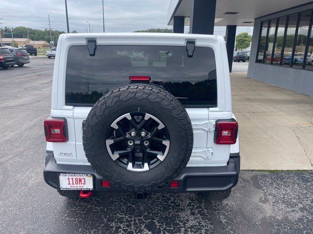 New 2026 Bright White Clear-Coat Exterior Paint Jeep Rubicon image 7