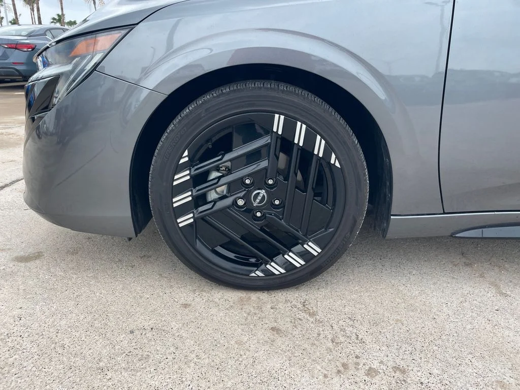 Used 2026 Gray Nissan SR image 27