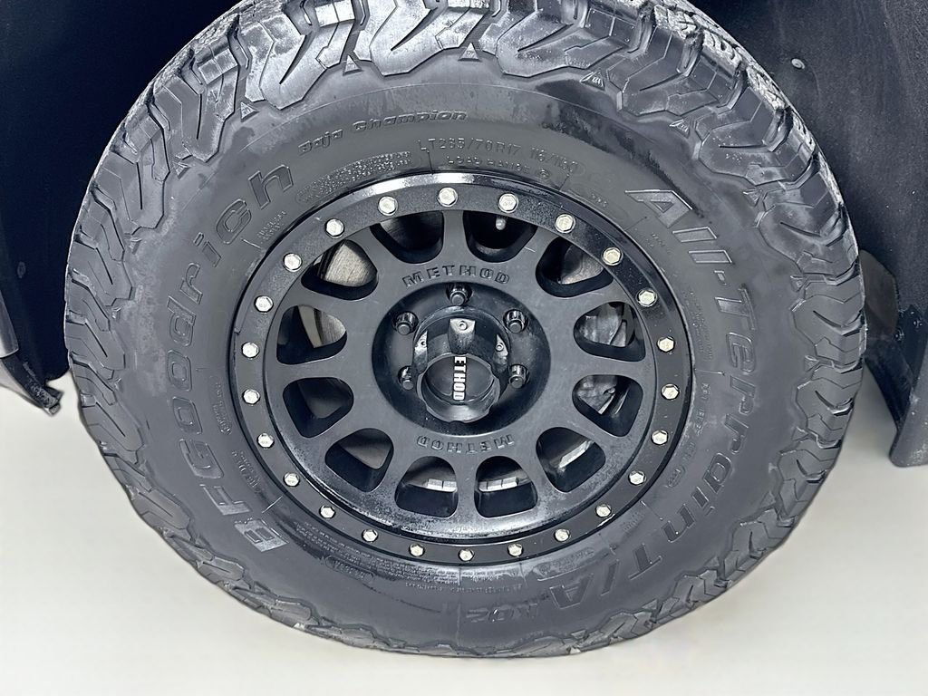 Used 2021 Satin Steel Metallic GMC Elevation image 37