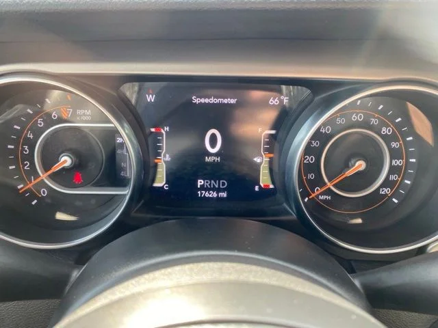 Used 2020 Gray Jeep Sport S image 16