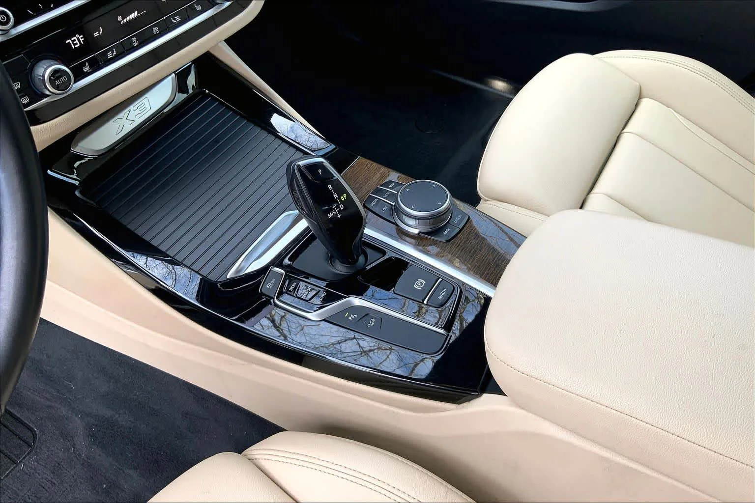 Used 2019 Dark Graphite Metallic BMW xDrive30i image 16