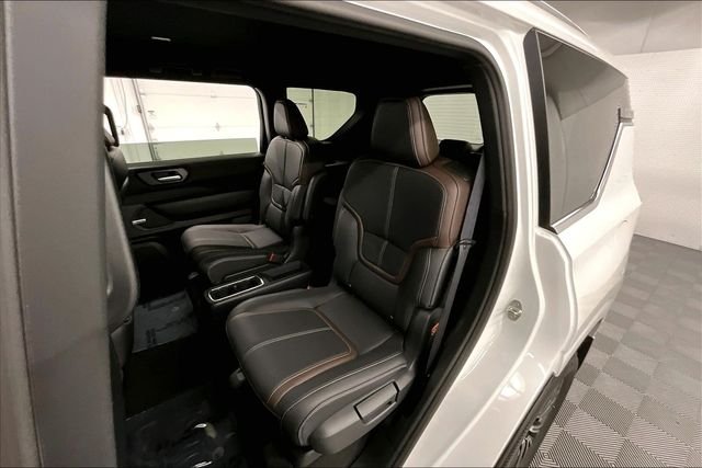 New 2026 Aspen White Tricoat Nissan SL image 11
