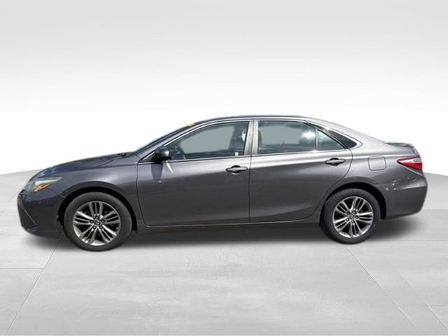Used 2016 Gray Toyota SE image 3