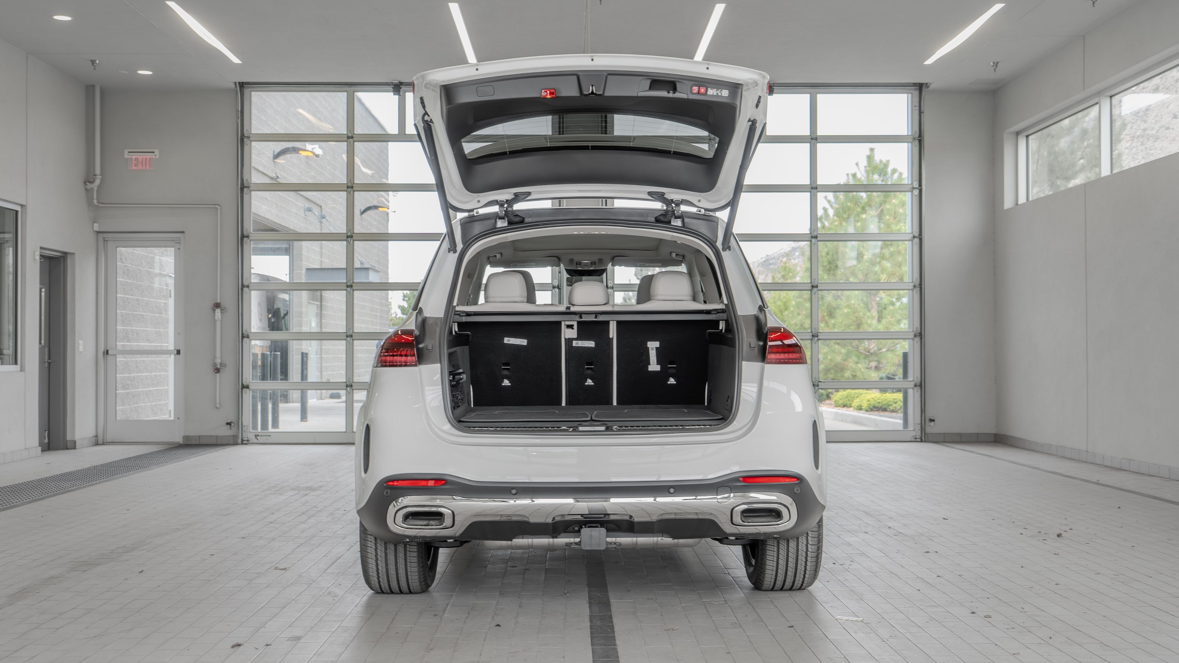 New 2026 Polar White Mercedes-Benz GLE 450 image 16