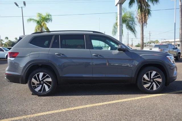 New 2026 Pure Gray Volkswagen 2.0T SE w/Technology image 4