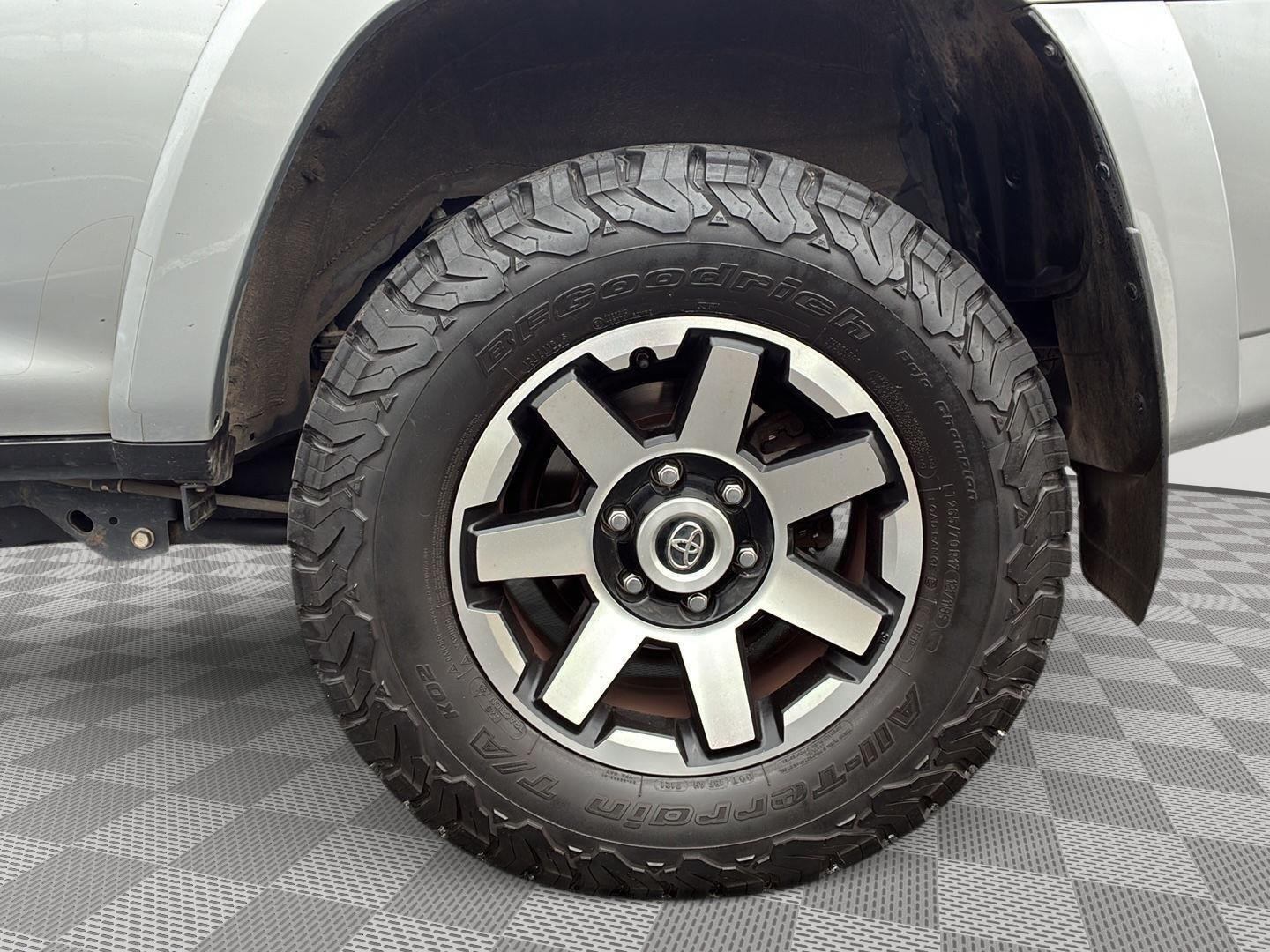 Used 2019 Classic Silver Metallic Toyota TRD Off-Road Premium image 10