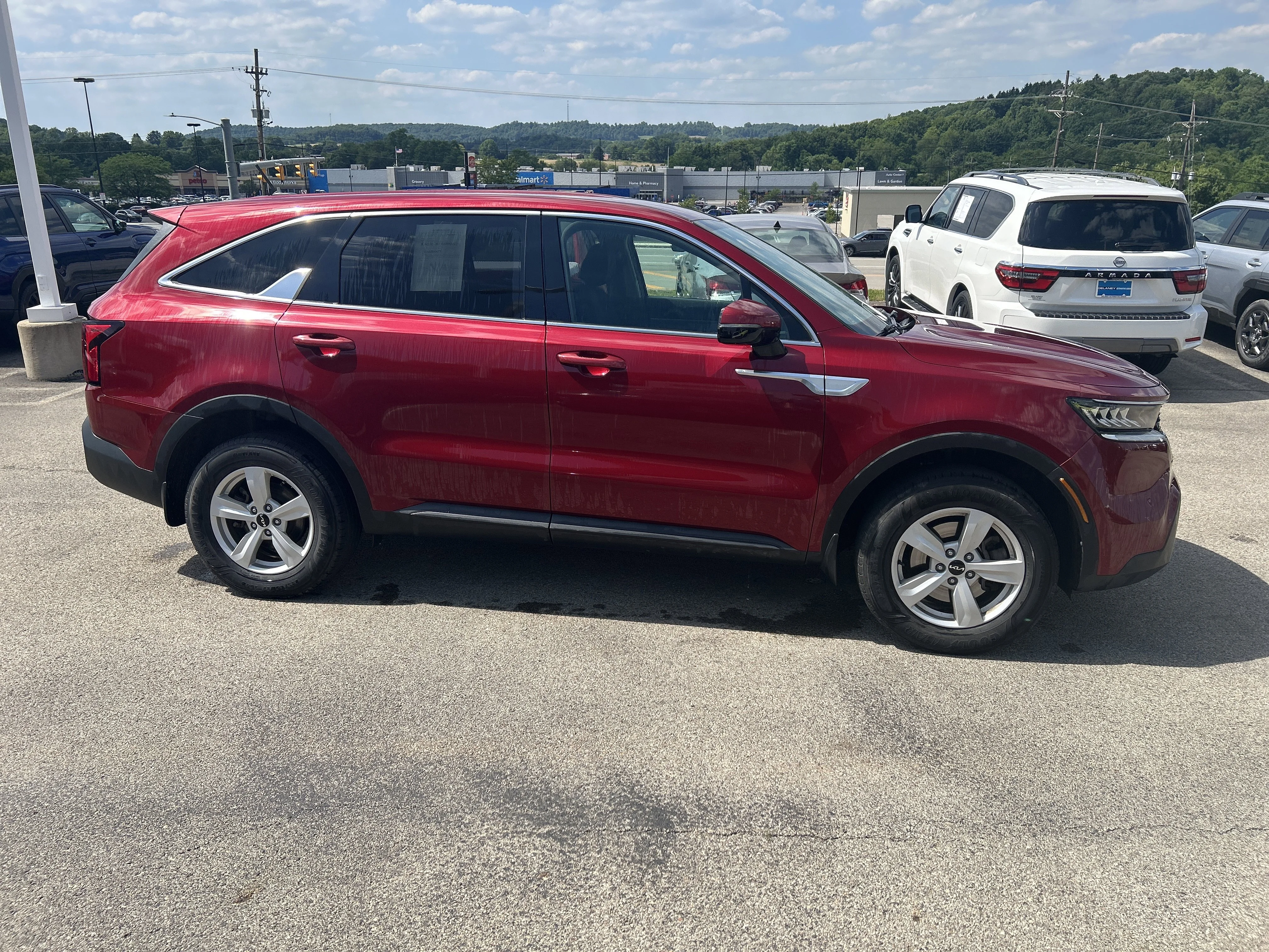 Certified Used 2022 Passion Red Tintcoat Kia LX image 2