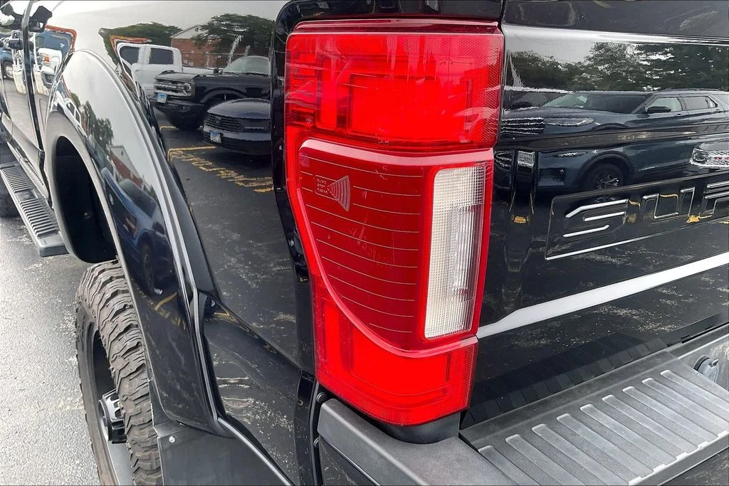 Used 2021 Black Ford Lariat image 29