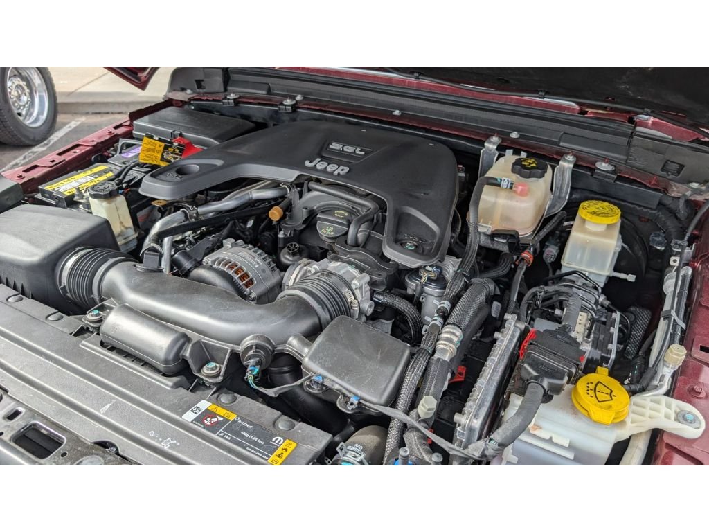 Used 2021 Snazzberry Pearlcoat Jeep Overland image 35